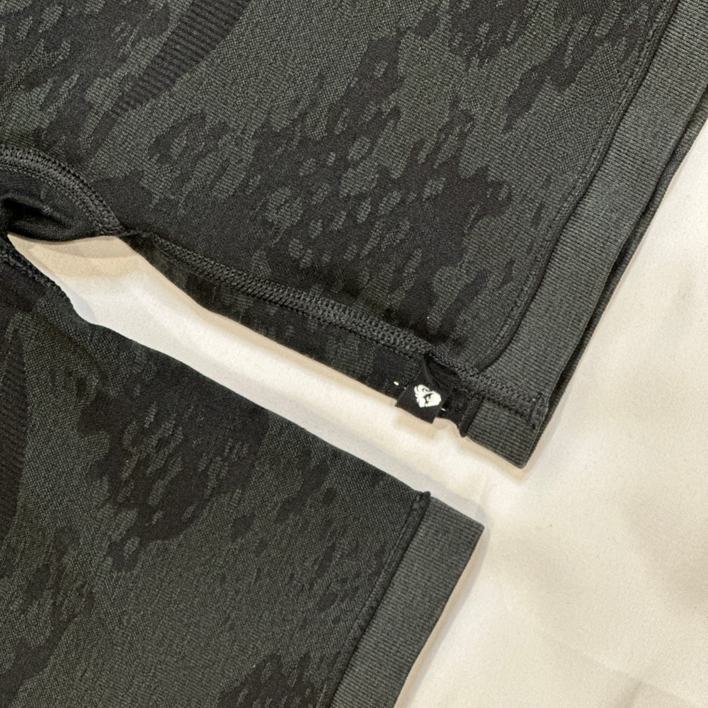 Women's Best Black Patterned Shorts - Picture 9 of 9